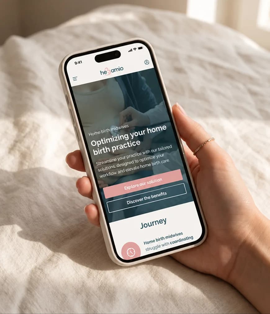 Landing de Hebamio para parteras domiciliarias en versión mobile